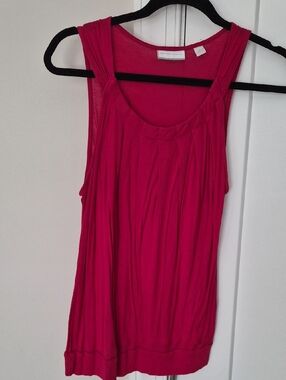 New York & Company Bright Pink Pleated Sleeveless Tank